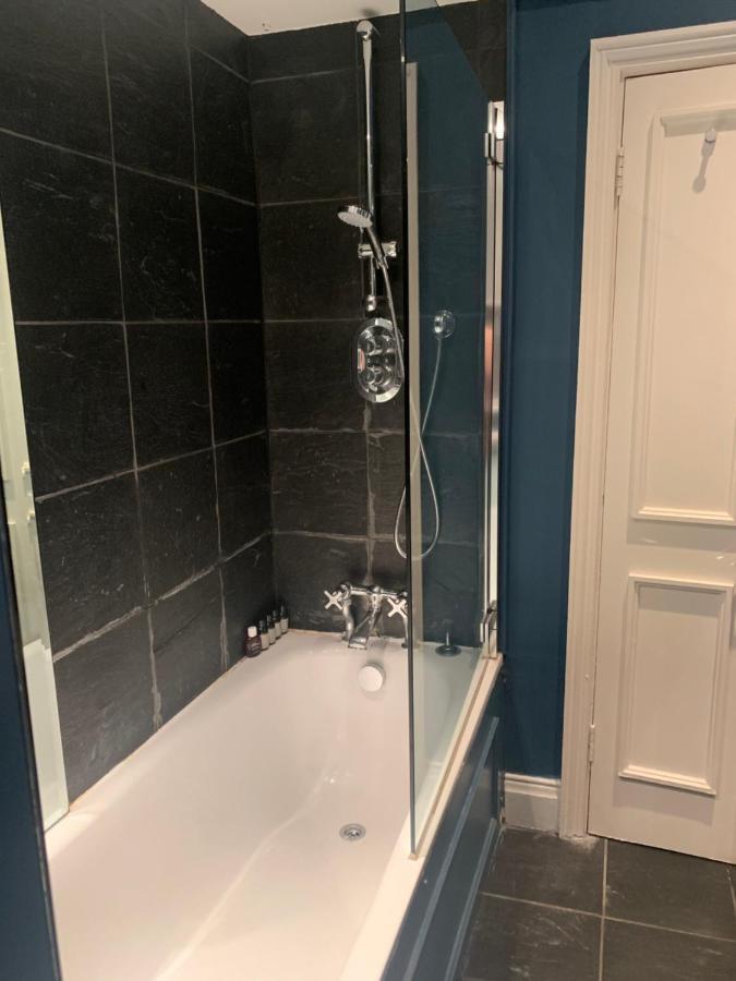 Charming And Full Of Character Appartement Londen Buitenkant foto