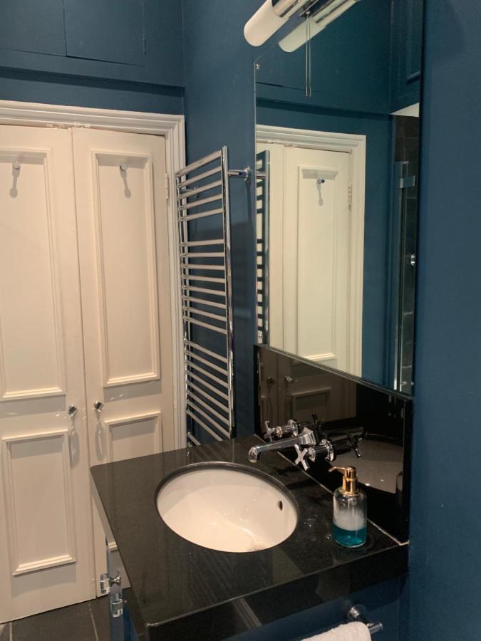 Charming And Full Of Character Appartement Londen Buitenkant foto