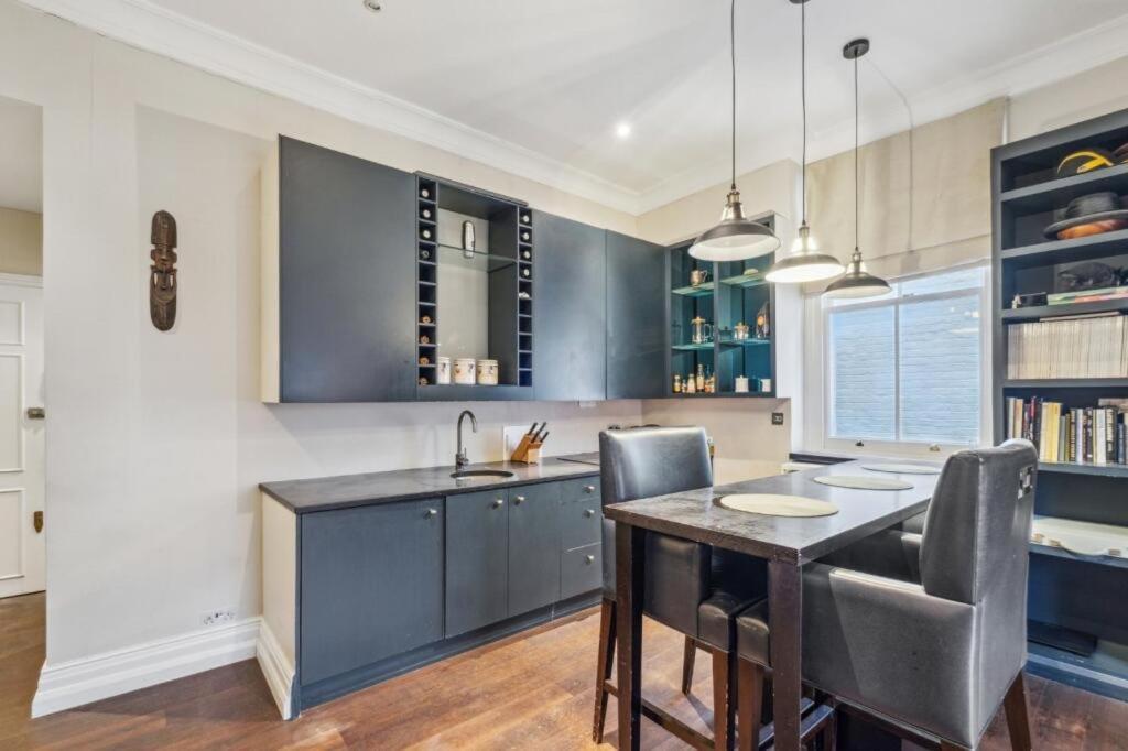 Charming And Full Of Character Appartement Londen Buitenkant foto
