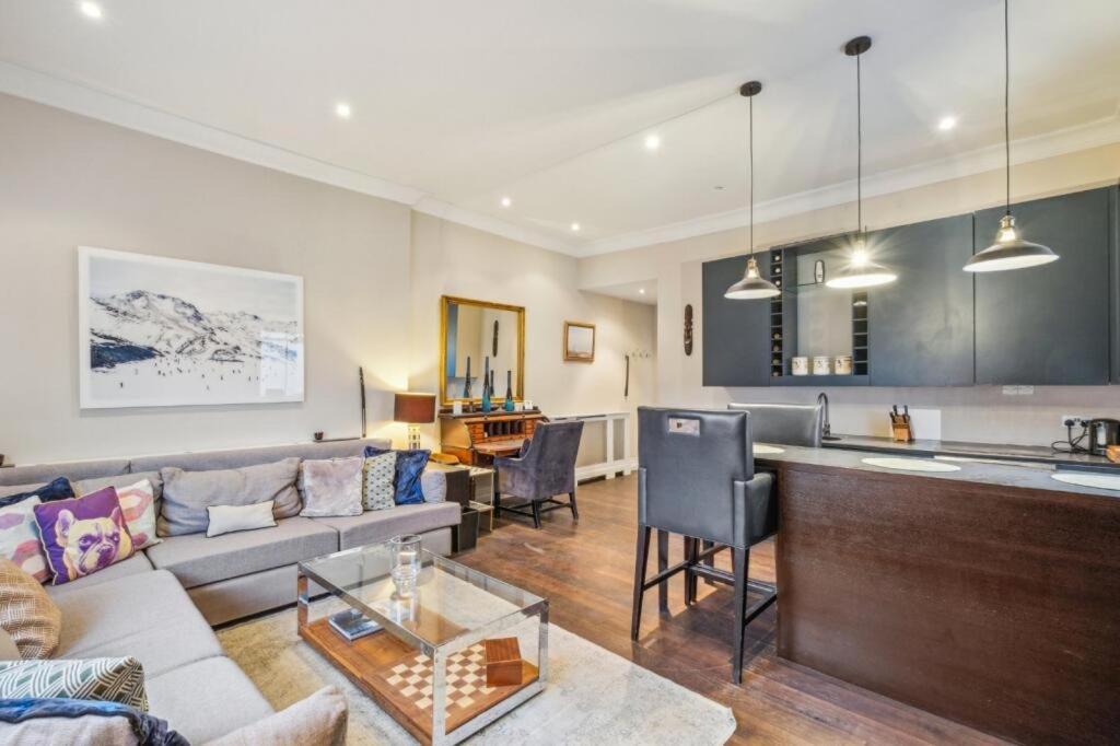 Charming And Full Of Character Appartement Londen Buitenkant foto